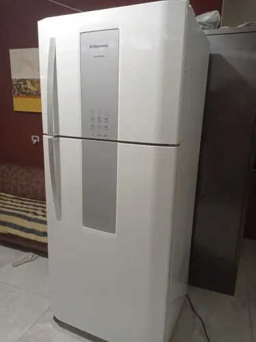 Geladeira Electrolux Frost Free em estado de nova posso entregar