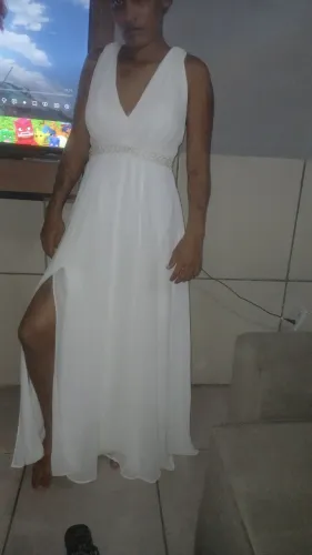 Vendo vestido de noiva com véu e crinalda 36/38 usado apenas 1 vez 