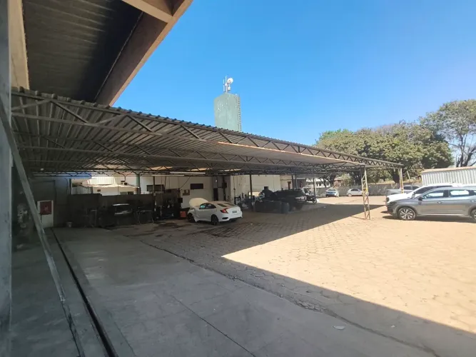 Estrutura metálica com telhado.Barato!!!