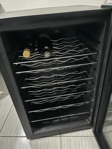ADEGA CLIMATIZADA