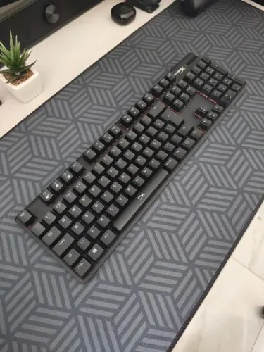 Teclado Mecânico Gamer HyperX Alloy Origins, RGB, ABNT2, Full Size