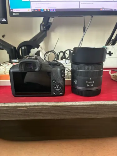 CANON R100 + RF 24-50