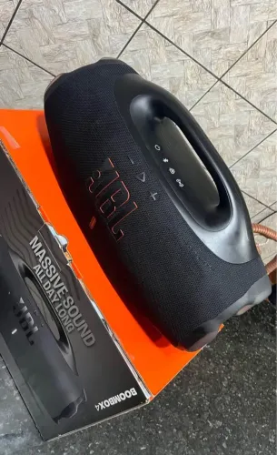 ?BOMBOX 4?