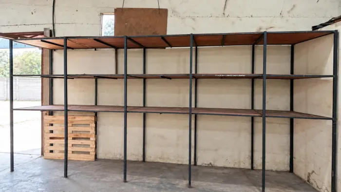 VENDE-SE PRATELEIRAS DE FER