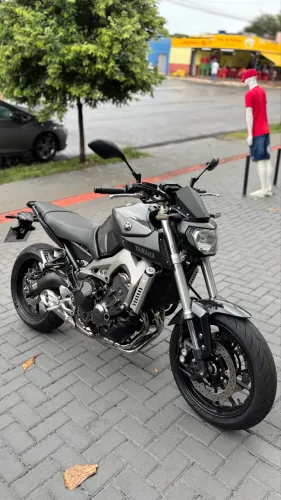 Yamaha MT09 15/16 Cinza 42 Mil Km