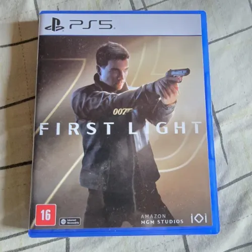 007 First Light - PS5 mídia física