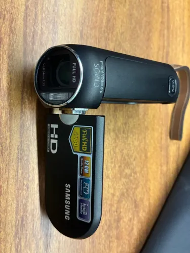Filmadora Samsung HMX-R10 Full HD 9MP + 2 Baterias e Acessórios
