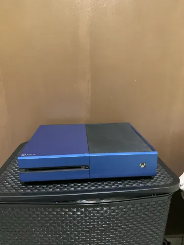Xbox one fat 1tb azul bloqueado+ 2 controles rgb
