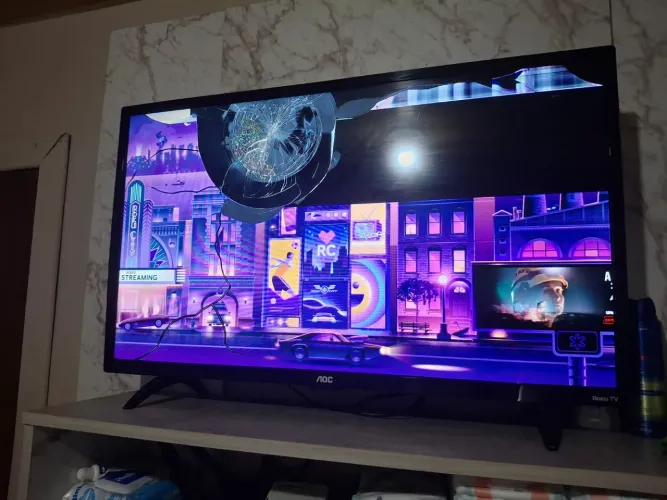 Tv 32 Polegadas AOC tela quebrada