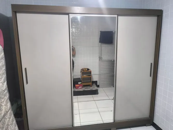 Guarda roupa de casal 