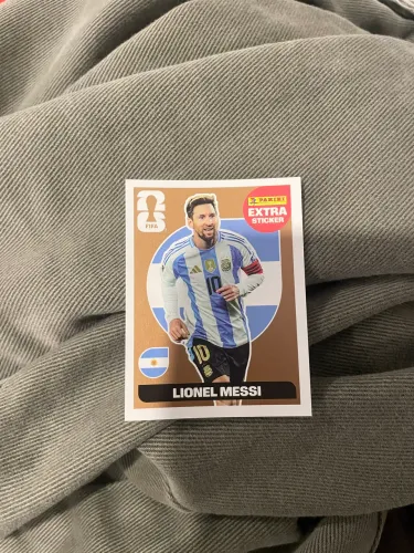 vendo figurinha do messi bronze original!!!