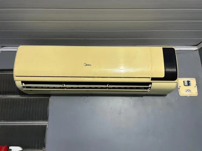 Central de ar 28 mil btus Midea