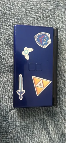 Nintendo ds con carregador e stylus mais sem a bateria