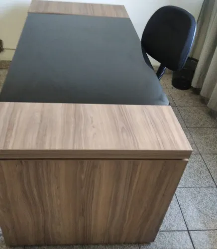 Linda mesa para consultório
