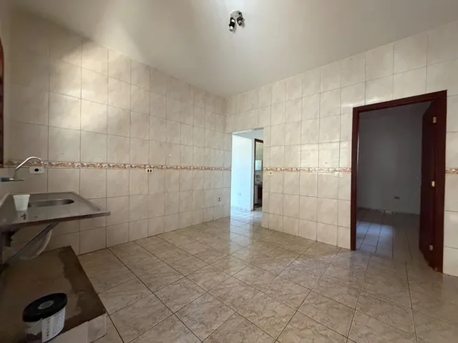 Casa para alugar em Maringá, Jardim Universo, com 3 quartos, com 69.68 m²