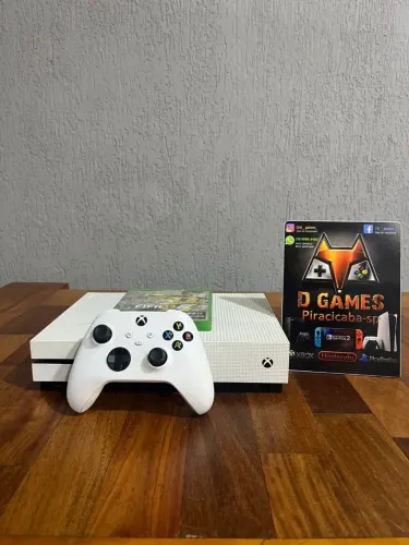 Xbox One S 1T Semi Novo.