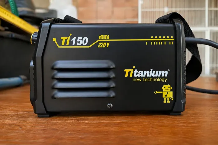 Máquina de Solda Inversora Titanium Ti 150 Mini 220V