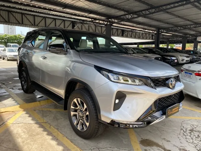 Toyota Hilux SW4 Diamond 2.8 TB 4X4 Die. Aut. 2025