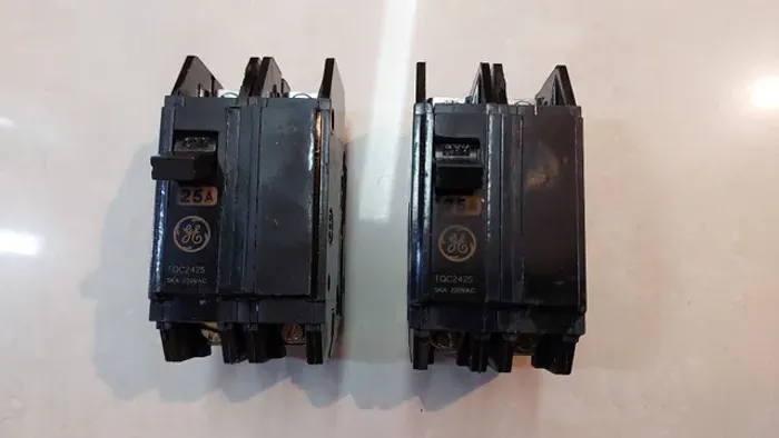 Disjuntor Nema bipolar 25A - Usado o PAR