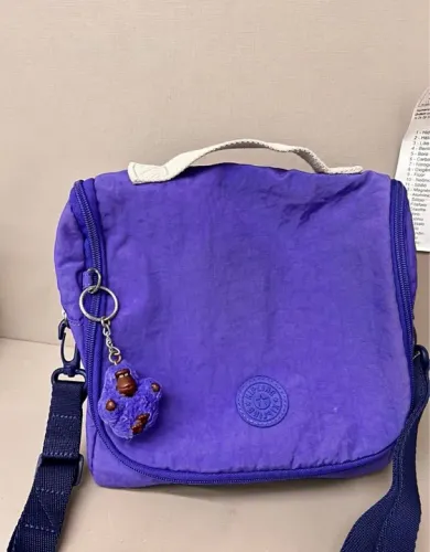 Lancheira Kipling Roxa