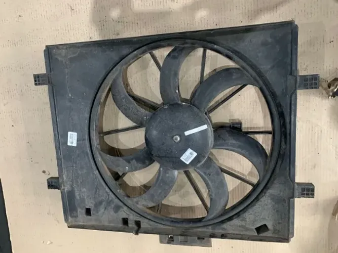 Ventilador do Radiador Renault Sandero Logan 1.0 1.6 2013 2015 214812546r