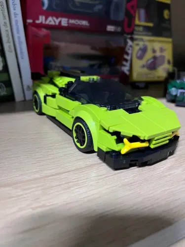 Lego Lamborghini em escala 1:32