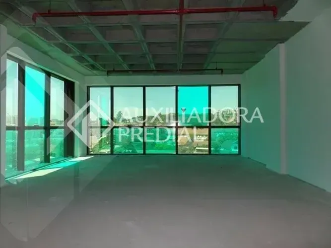 SALA COMERCIAL NA ASSIS BRASIL EDIFÍCIO NEO SUPER QUADRA