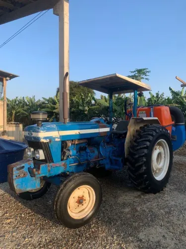 Trator ford 6610.