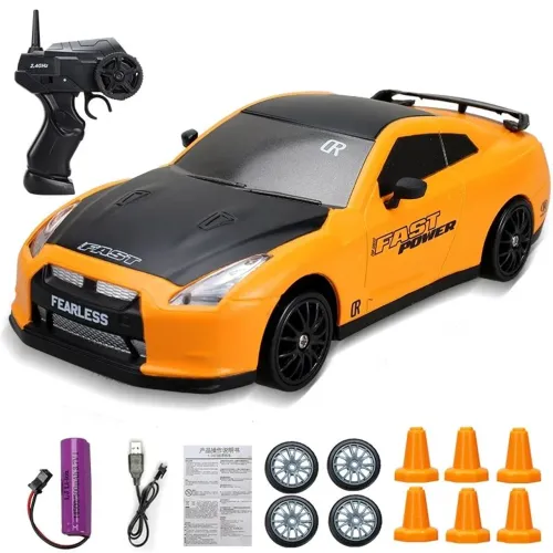 Carrinho de drift controle remoto c rodas normais adicional e cones para manobras 