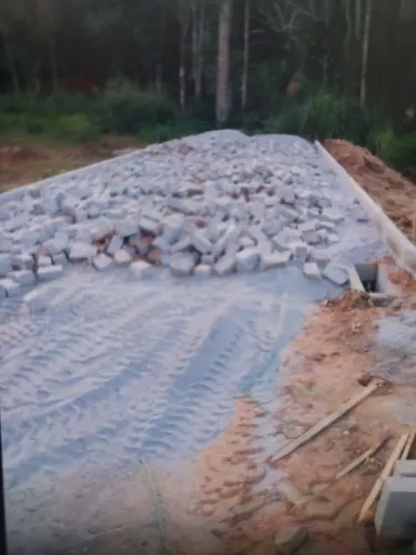 Paralelos graúdos para calçamentos.