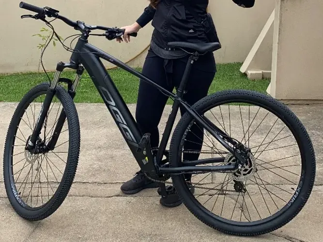 Bicicleta elétrica assistida Oggi BigWheel