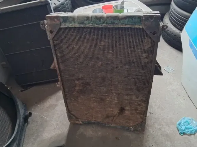 Radiador e intercooler do mercedes modelo 1935 usado em bom estado