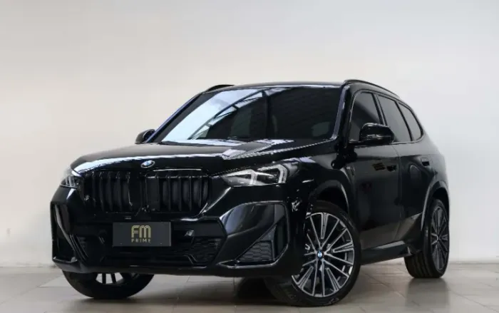 BMW X1 Sdrive 20I M Sport 2.0 TB Flex Aut. 2025 8.000KM - Novíssimo!! 
