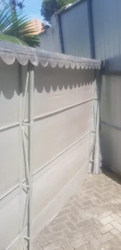 1 UNID. TOLDO DE LONA USADO  -  3,80m x 4,00 m  
