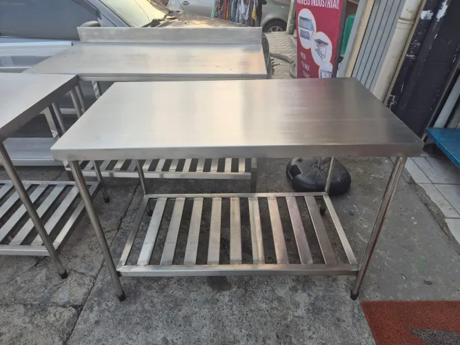 Mesa deinox 304 de centro