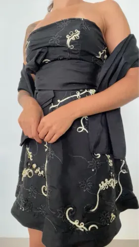 Vestido de festa preto curto