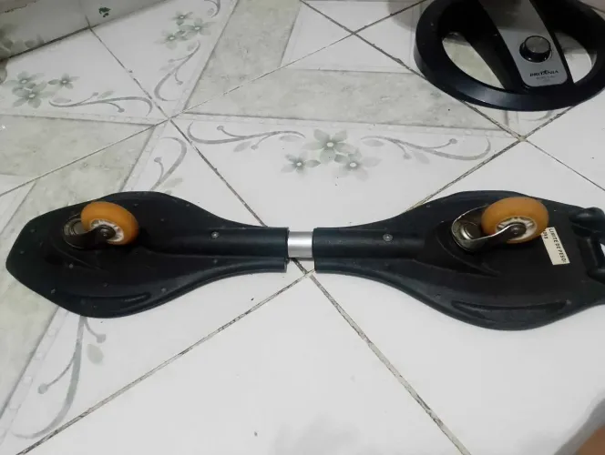Vendo skate de 2 rodas