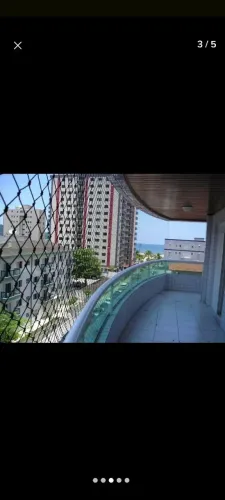 Vendo tela grande 9 metros de comprimento e 1,30 de altura fio de polietileno