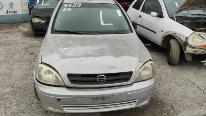 Corsa Montana Sedan 2004 1.0 8V Gasolina 78cv Retirada De Peças
