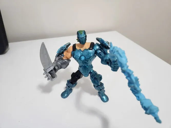 Boneco Marvel Super Hero Mashers Whiplash
