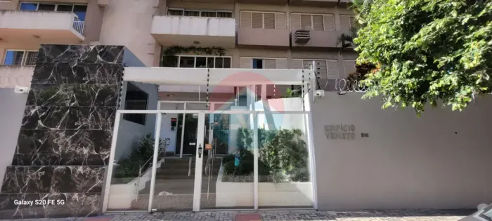Excelente apartamento com 4 salas no Bosque da Saúde codigo: 133754