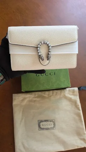 Bolsa Gucci Marmont Cravejada 
