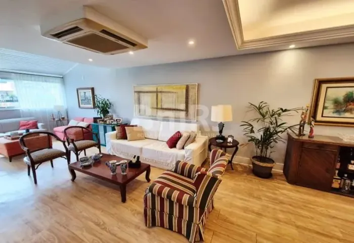 Apartamento tipo cobertura linear reformado Jardim Oceânico - Vista Pedra da Gávea e 219m²