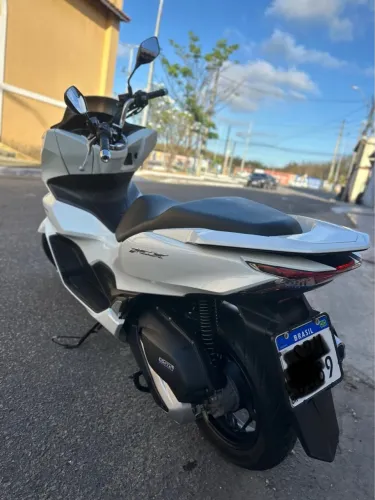 PCX 23/23 com apenas 4 mil km