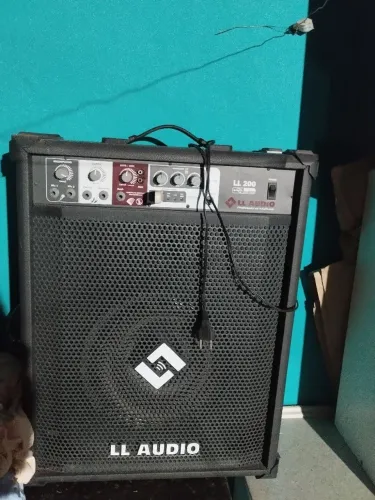 Caixa de som LL ÁUDIO 200