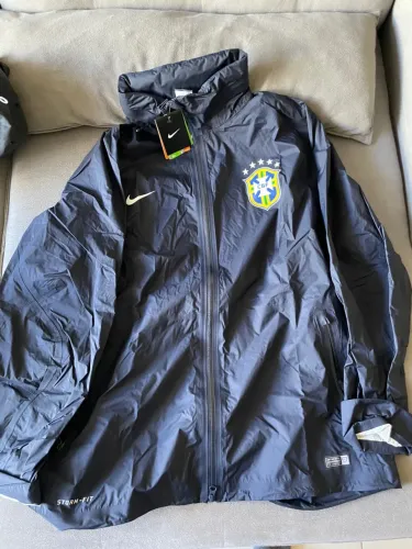 Jaqueta/ corta vento Nike Seleção Brasileira/CBF Storm-Fit - tamanho XL