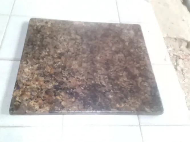 Pedra de granito 35 X 40 cm