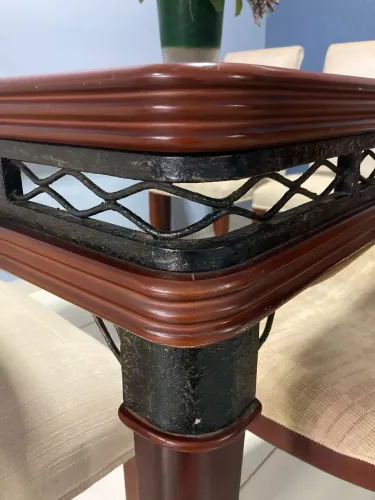 Mesa e Aparador Rústica com Acabamento Elegante