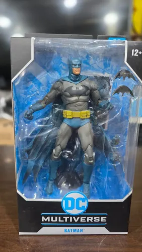 Boneco Batman Mcfarlane Toys Hush Multiverse DC