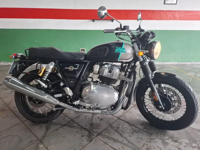 Royal Enfield Interceptor 650 muito nova!!